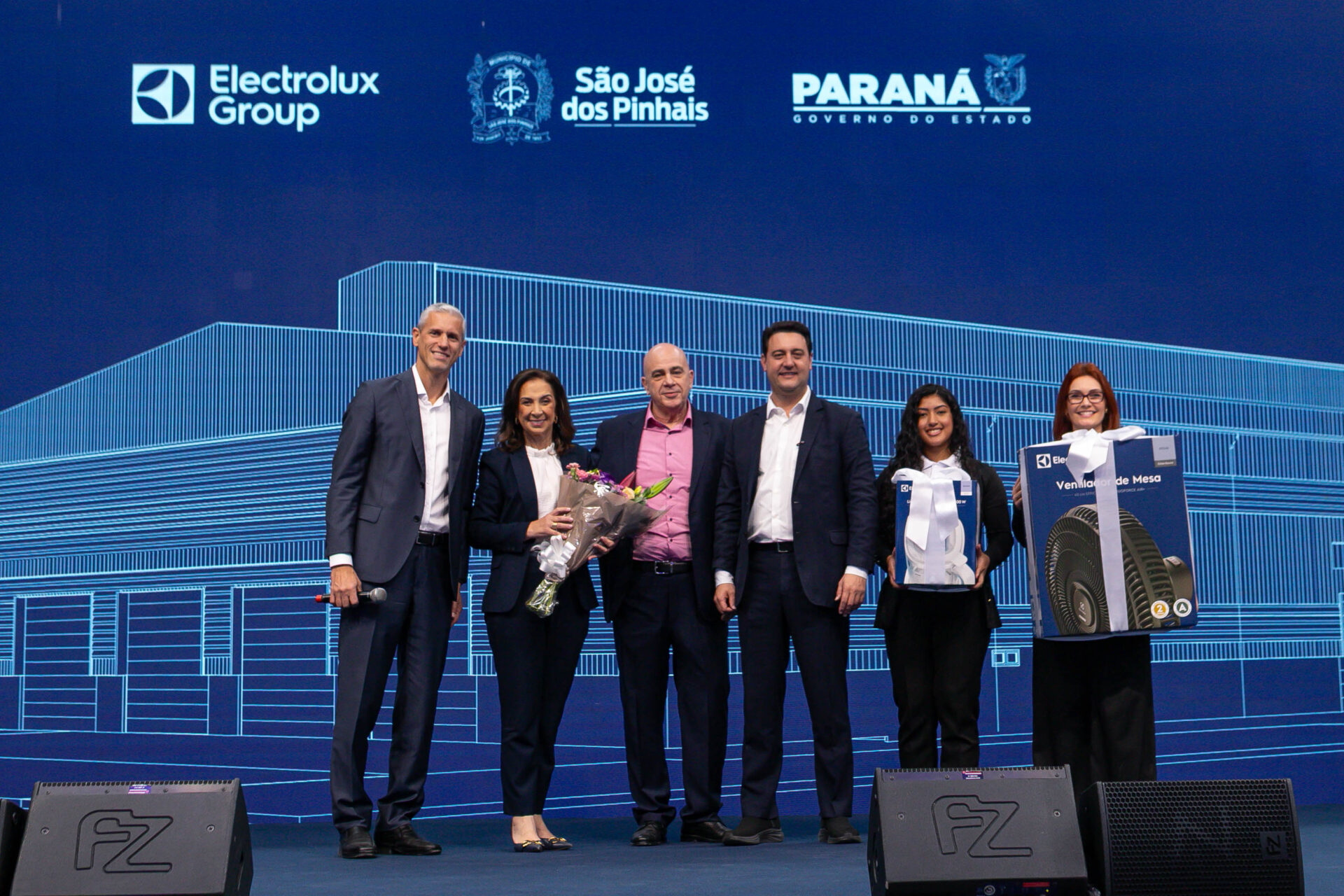Com apoio do Estado, Electrolux inaugura fábrica em São José dos Pinhais