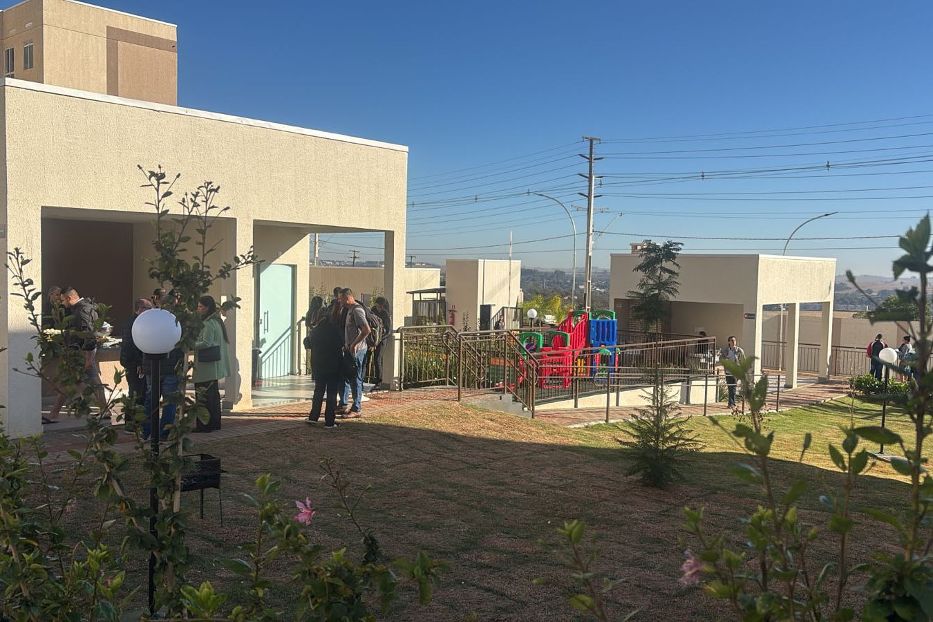 Com apoio do Estado, novo residencial com 240 imóveis é entregue em Londrina