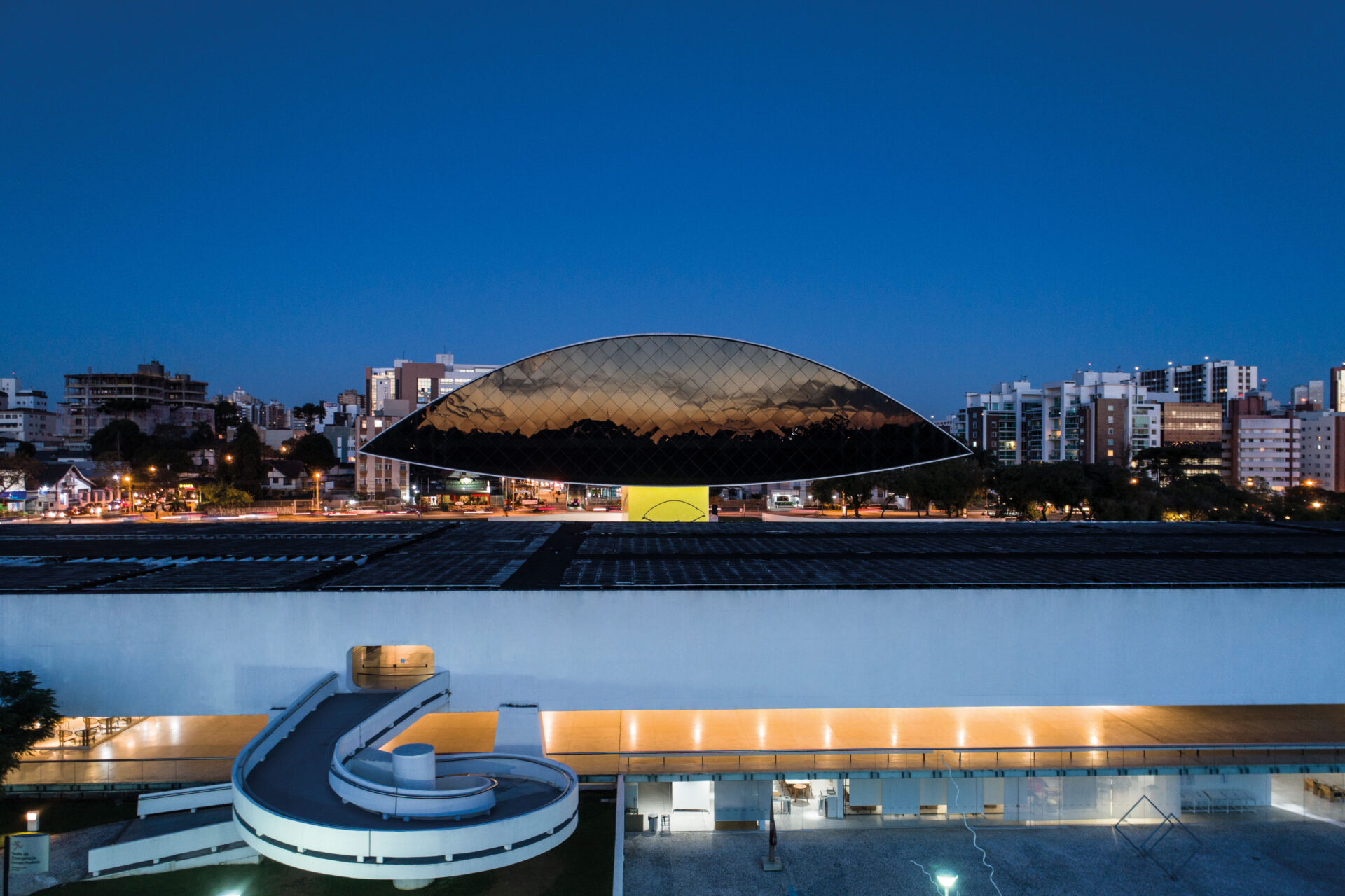 Prêmio ABCA: exposição do MON sobre Poty Lazzarotto é a melhor do ano no Brasil