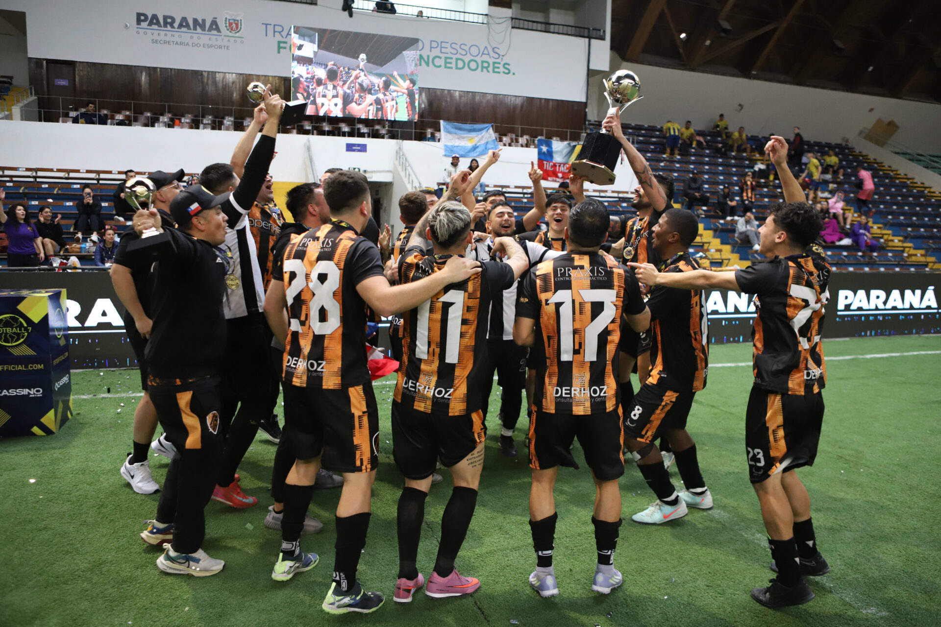 Tic Tac e Leonas campeões: finais do Mundial de Clubes de Futebol 7 agitam o Paraná