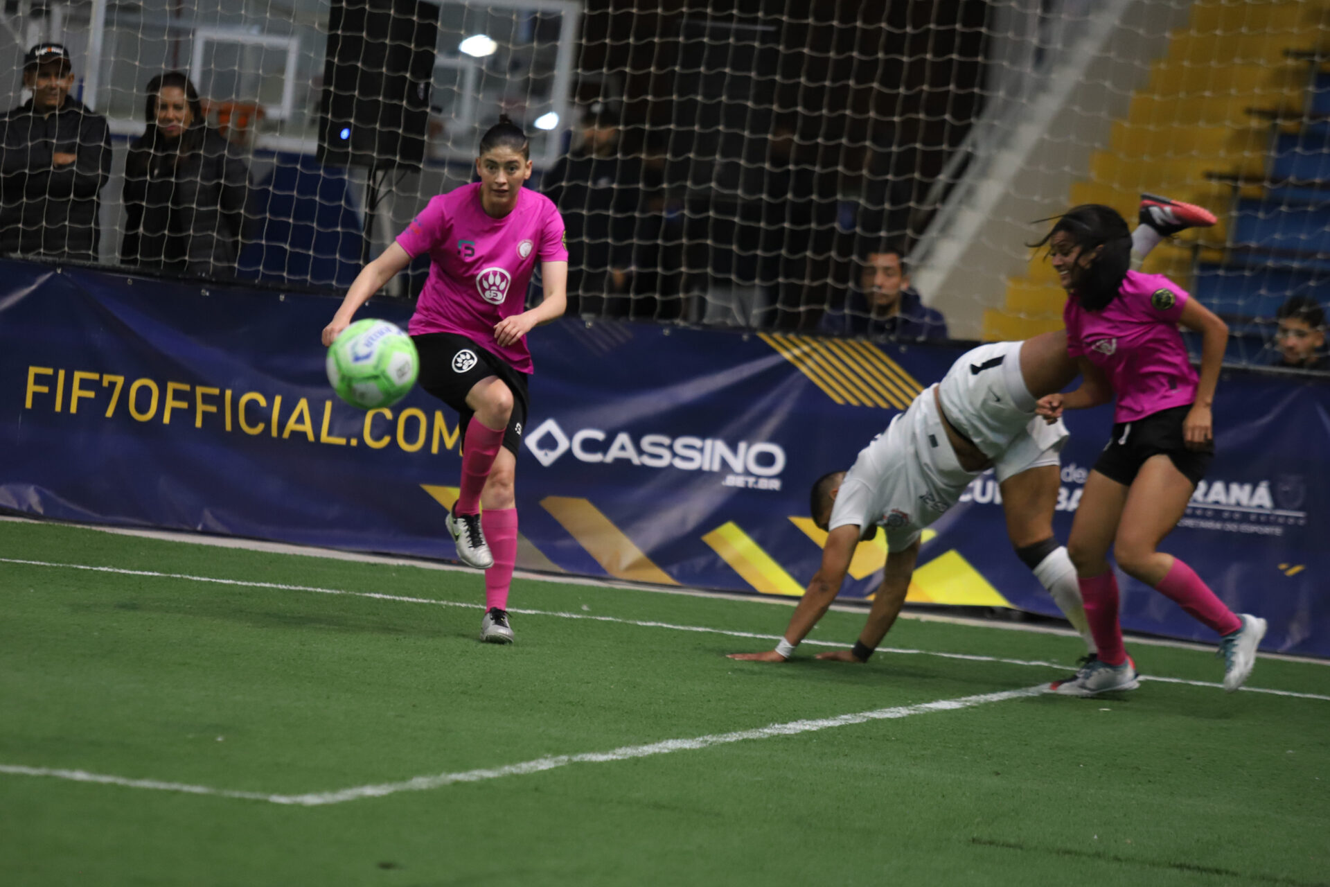 Tic Tac e Leonas campeões: finais do Mundial de Clubes de Futebol 7 agitam o Paraná