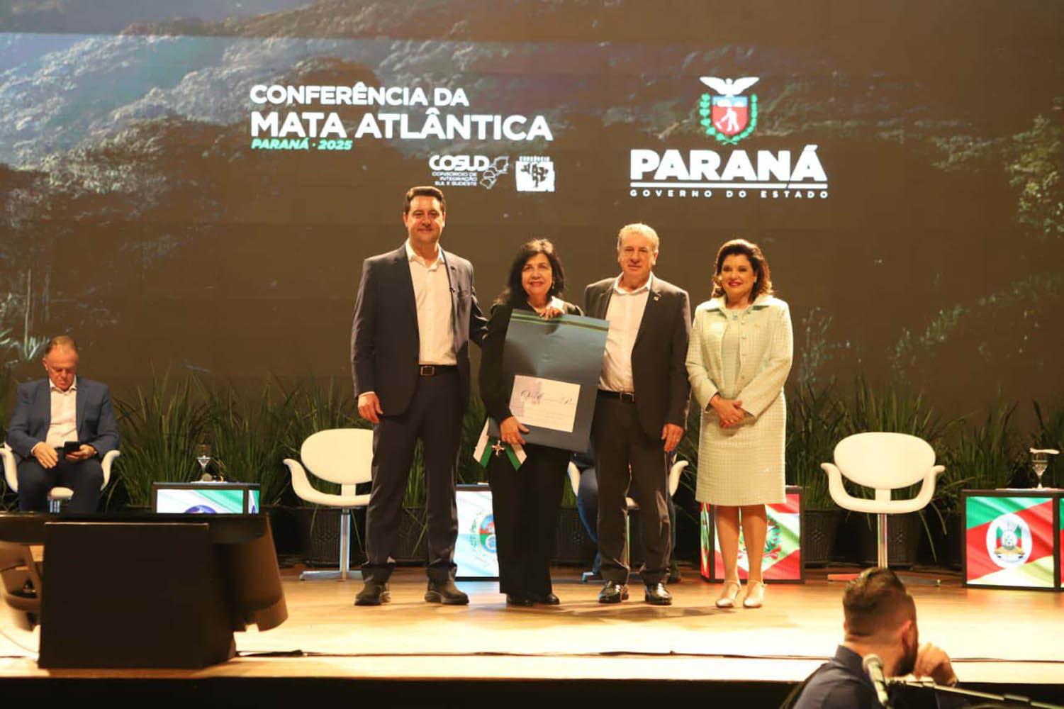 Pesquisadora Mariangela Hungria recebe a Ordem do Pinheiro, maior comenda do Paraná