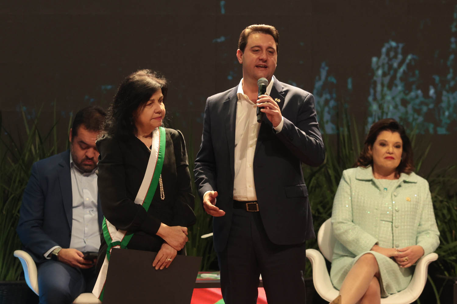 Pesquisadora Mariangela Hungria recebe a Ordem do Pinheiro, maior comenda do Paraná
