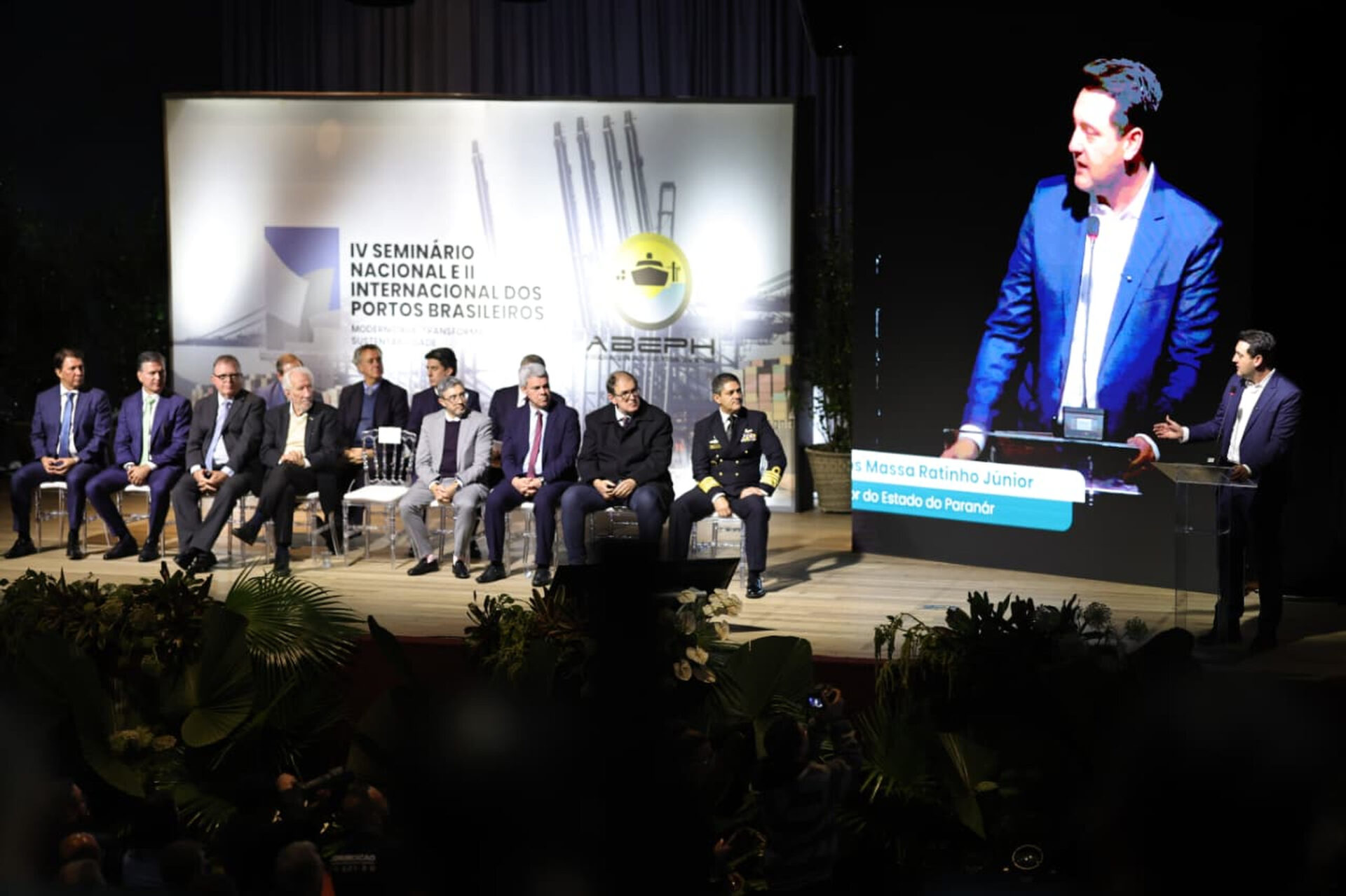 Logística eficiente impulsiona crescimento do Paraná, afirma governador em evento portuário
