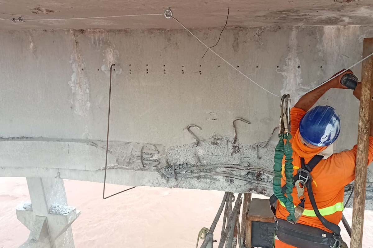 Ponte sobre o Rio Ivaí entre Floresta e Engenheiro Beltrão passa por reformas