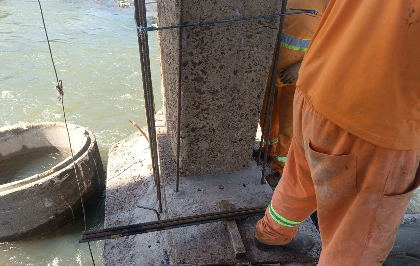 Ponte sobre o Rio Ivaí entre Floresta e Engenheiro Beltrão passa por reformas