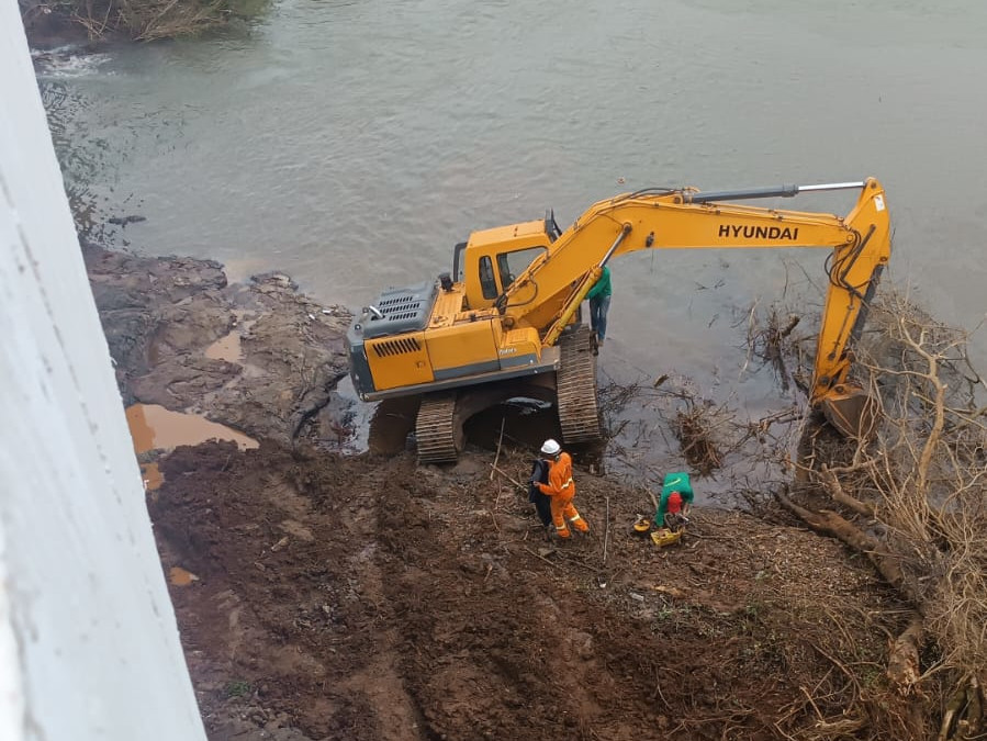 Ponte sobre o Rio Ivaí entre Floresta e Engenheiro Beltrão passa por reformas