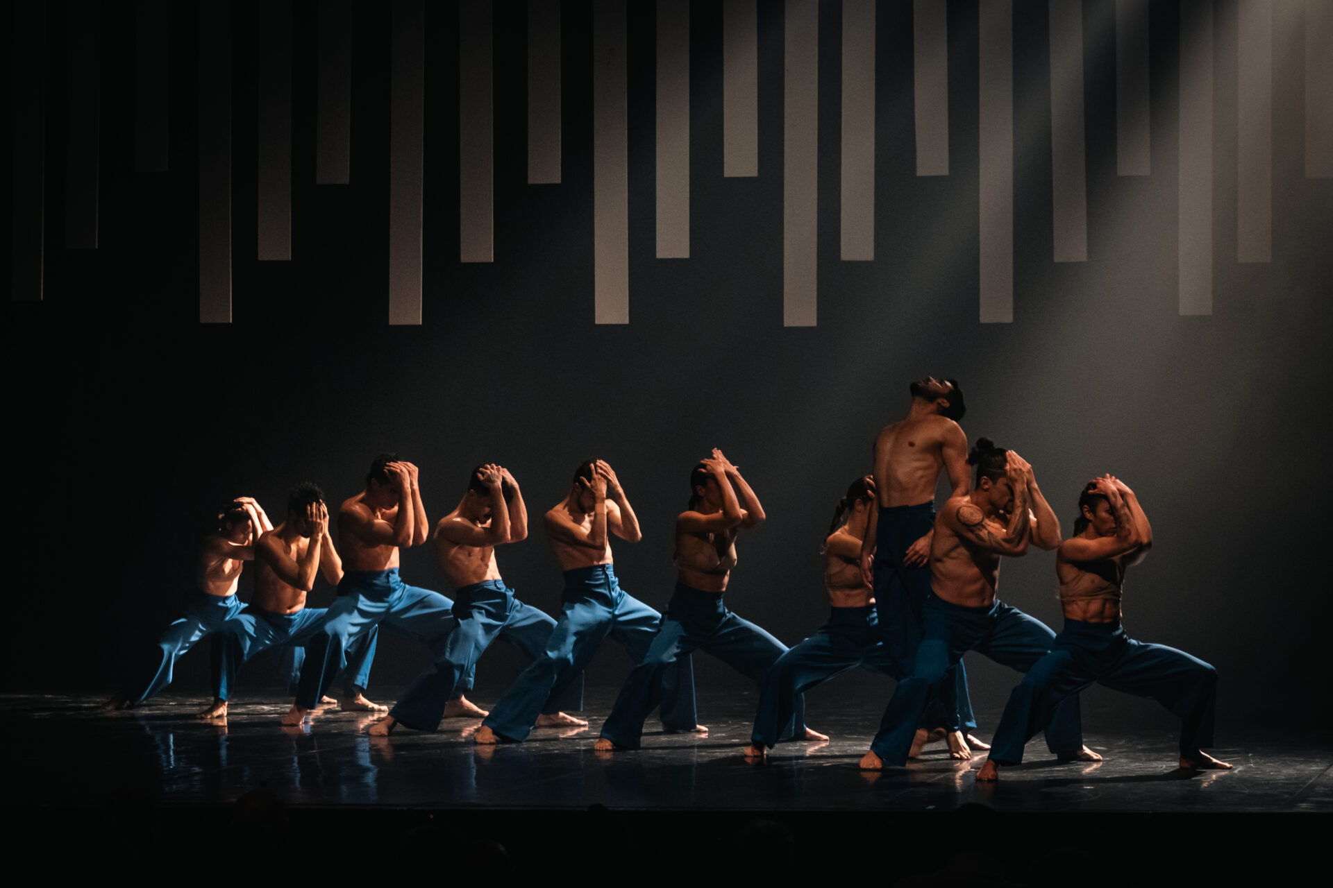 Turnê do Balé Teatro Guaíra leva dança contemporânea a Arapongas e Jacarezinho