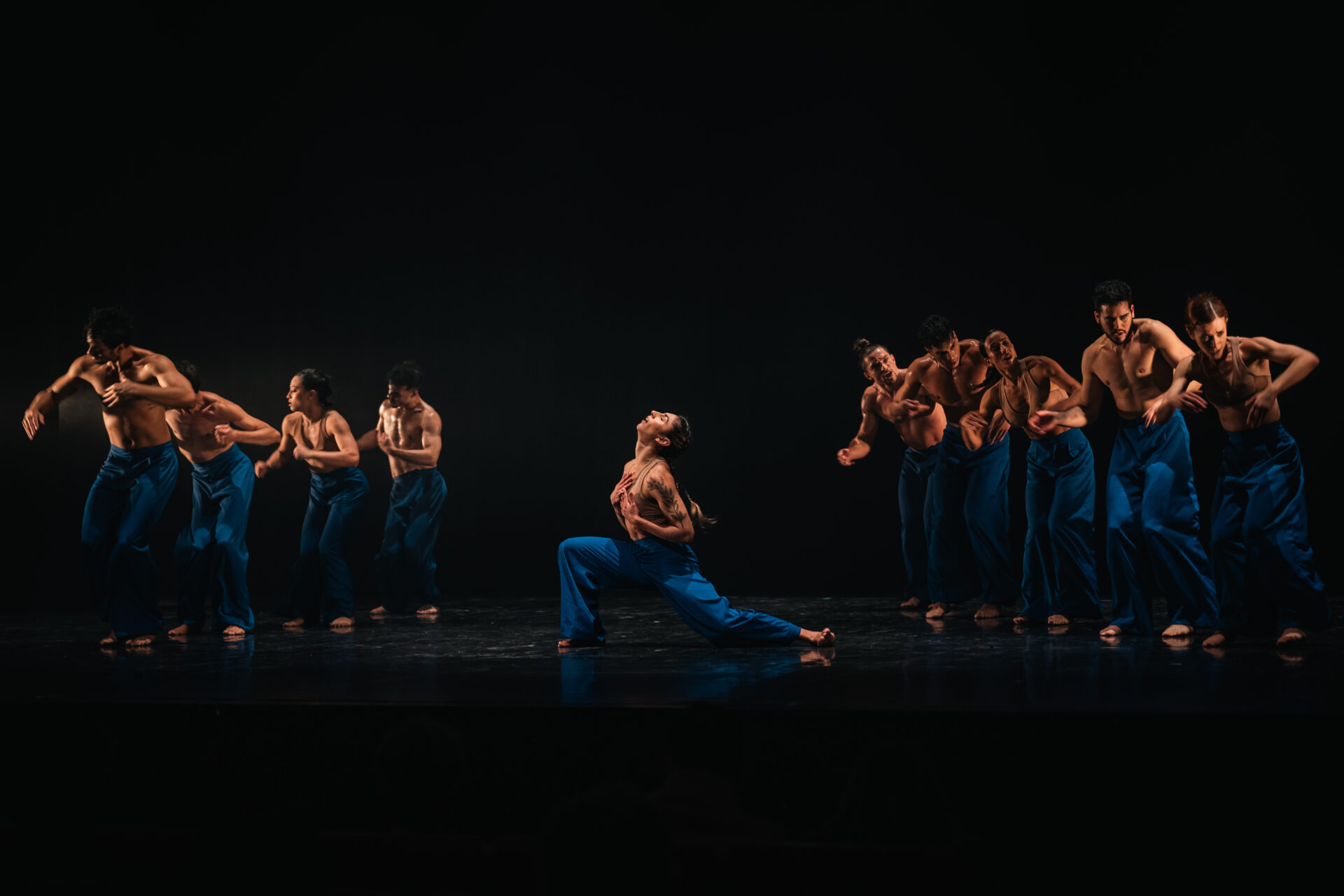 Turnê do Balé Teatro Guaíra leva dança contemporânea a Arapongas e Jacarezinho