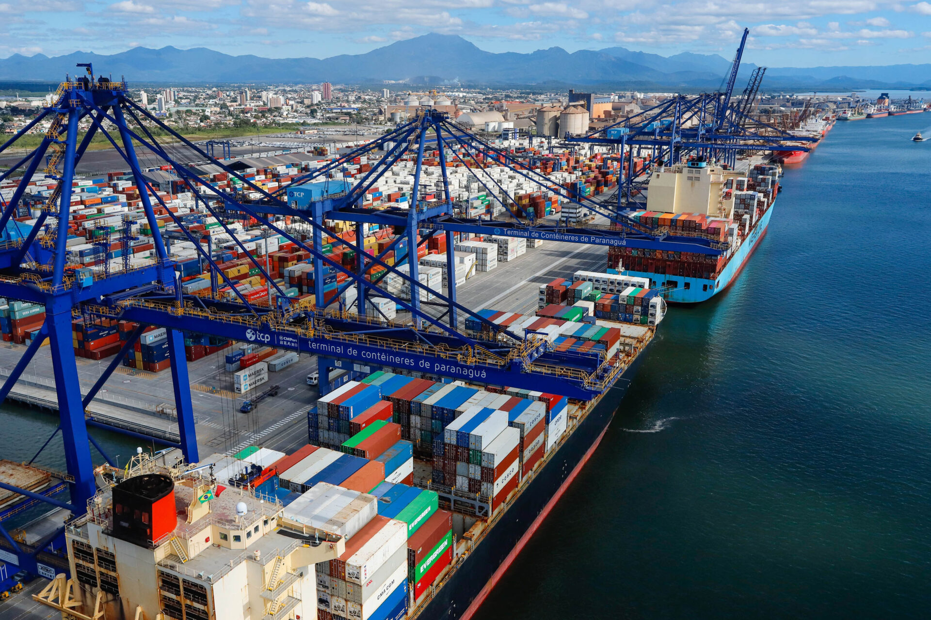 Paraná libera R$ 300 milhões em créditos de ICMS para apoiar empresas exportadoras após tarifaço