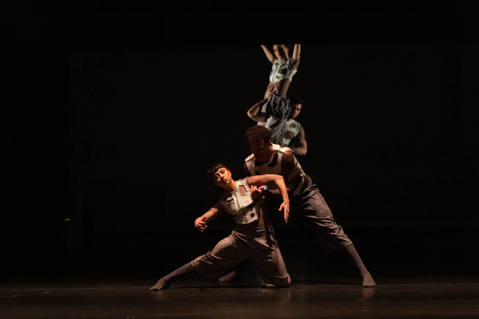 Entrada gratuita: Balé Teatro Guaíra leva dança contemporânea a Jacarezinho