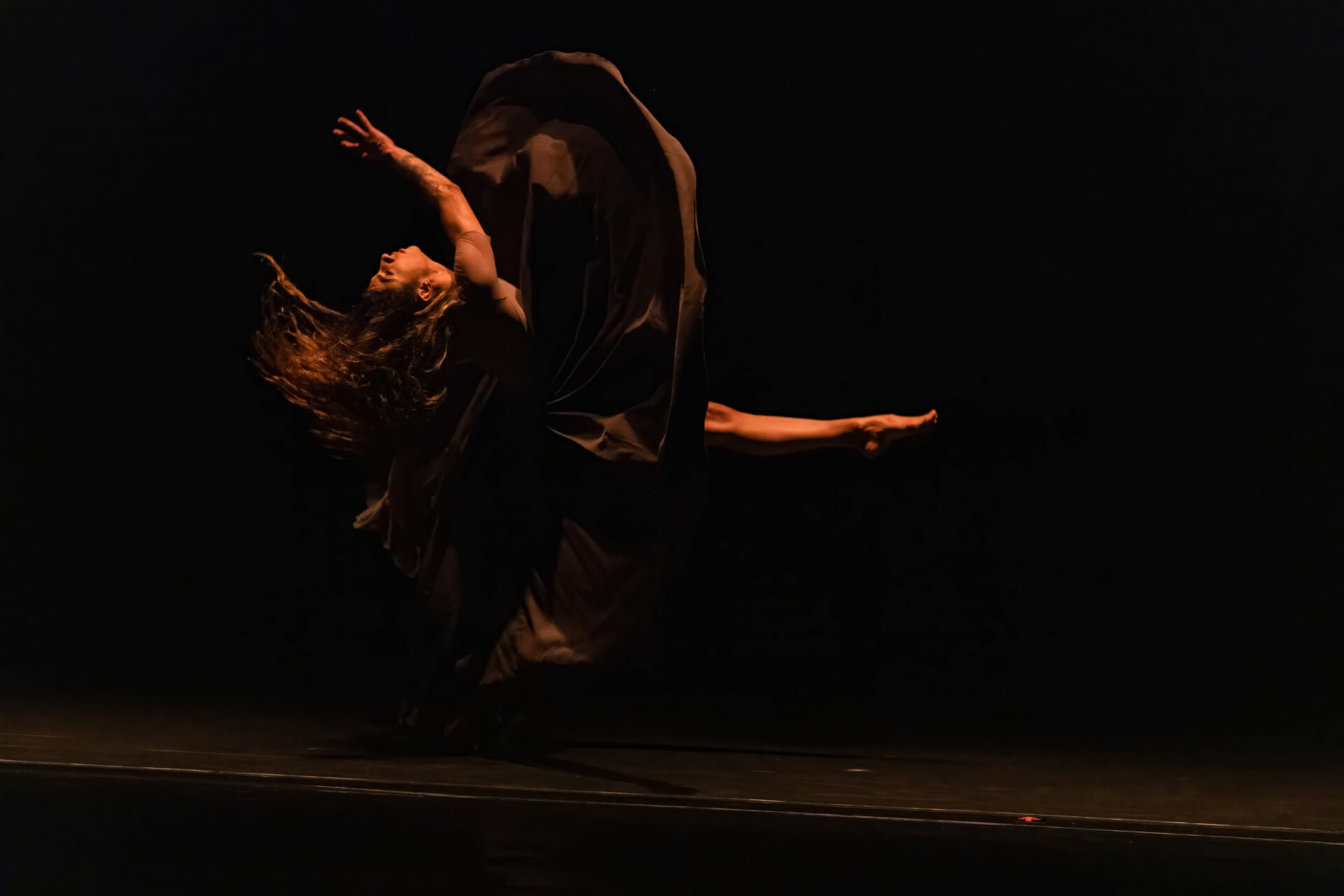 Turnê do Balé Teatro Guaíra leva dança contemporânea a Arapongas e Jacarezinho