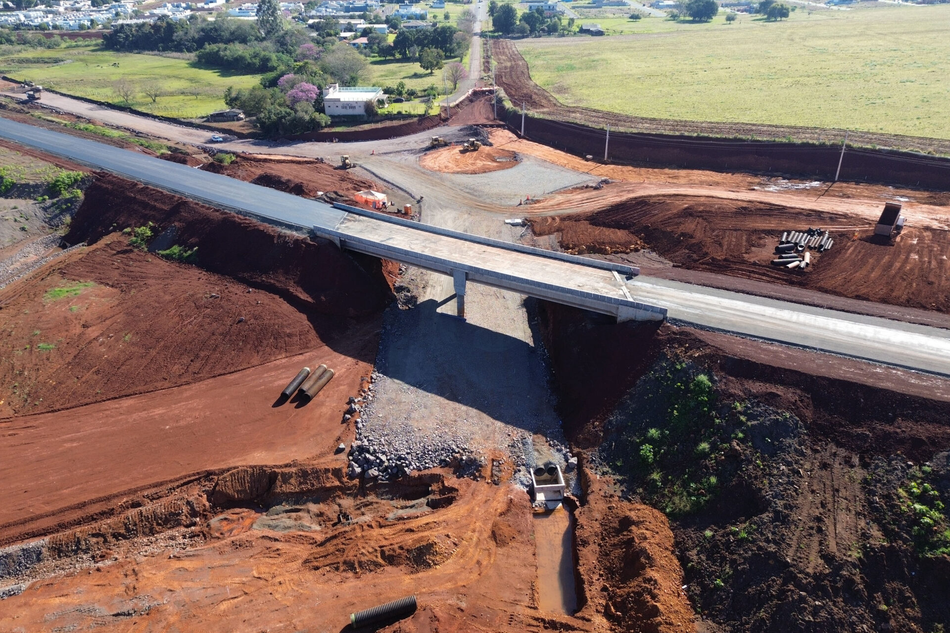 Obras da Perimetral Leste de Foz do Iguaçu avançam e chegam a 75% de execução