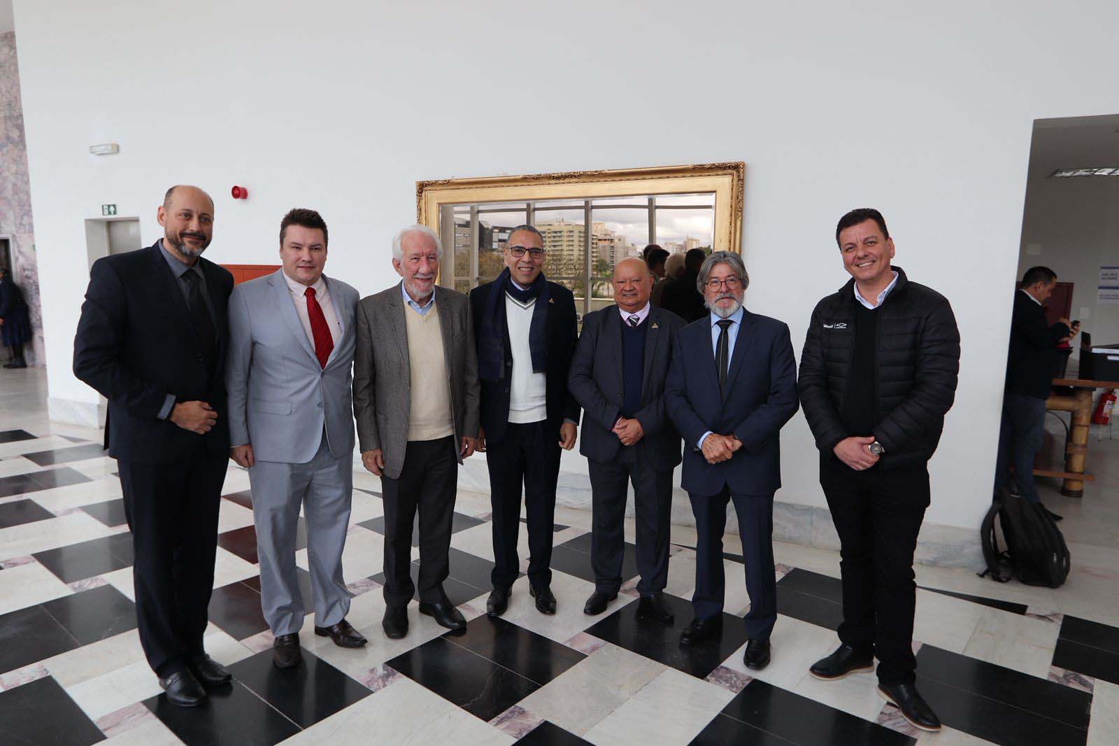 Detran-PR regulamenta novo sistema que agiliza revenda de veículos usados