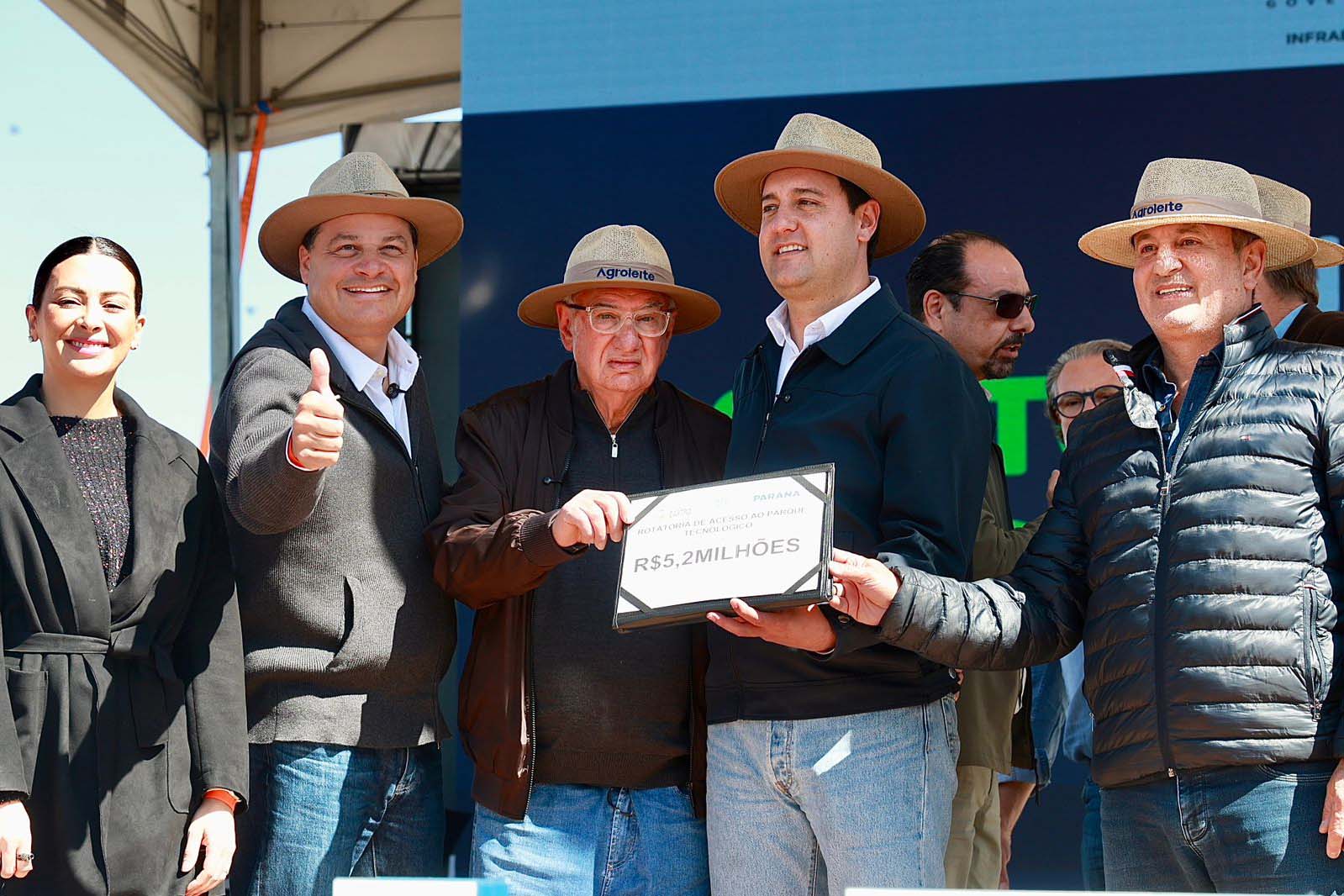 Ratinho Junior anuncia conclusão da pavimentação de Castro ao distrito do Socavão