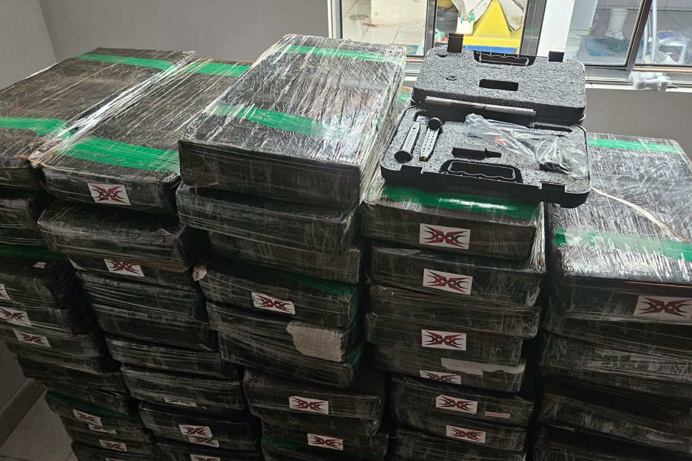 PMPR apreende 1,5 tonelada de maconha ao atender ocorrência de ameaça familiar em Curitiba