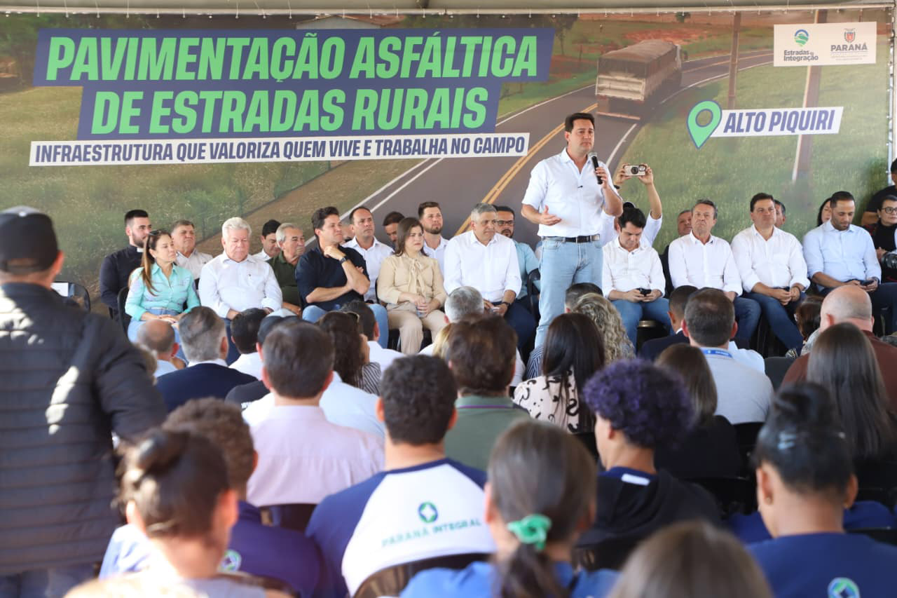 Governador inaugura pavimentação que facilitará escoamento agrícola em Alto Piquiri