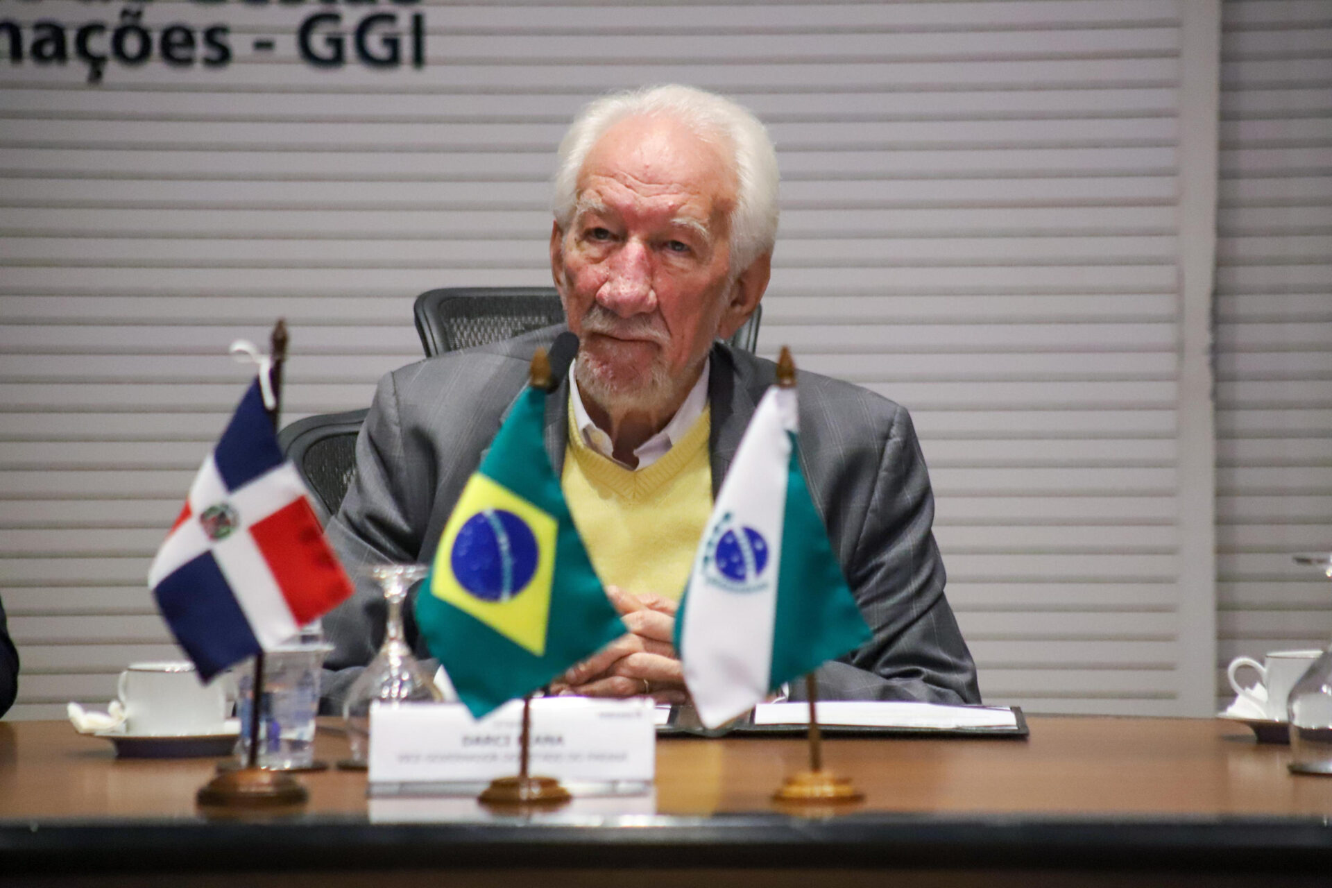 Angola e República Dominicana: Piana apresenta programas do Estado e prospecta parcerias