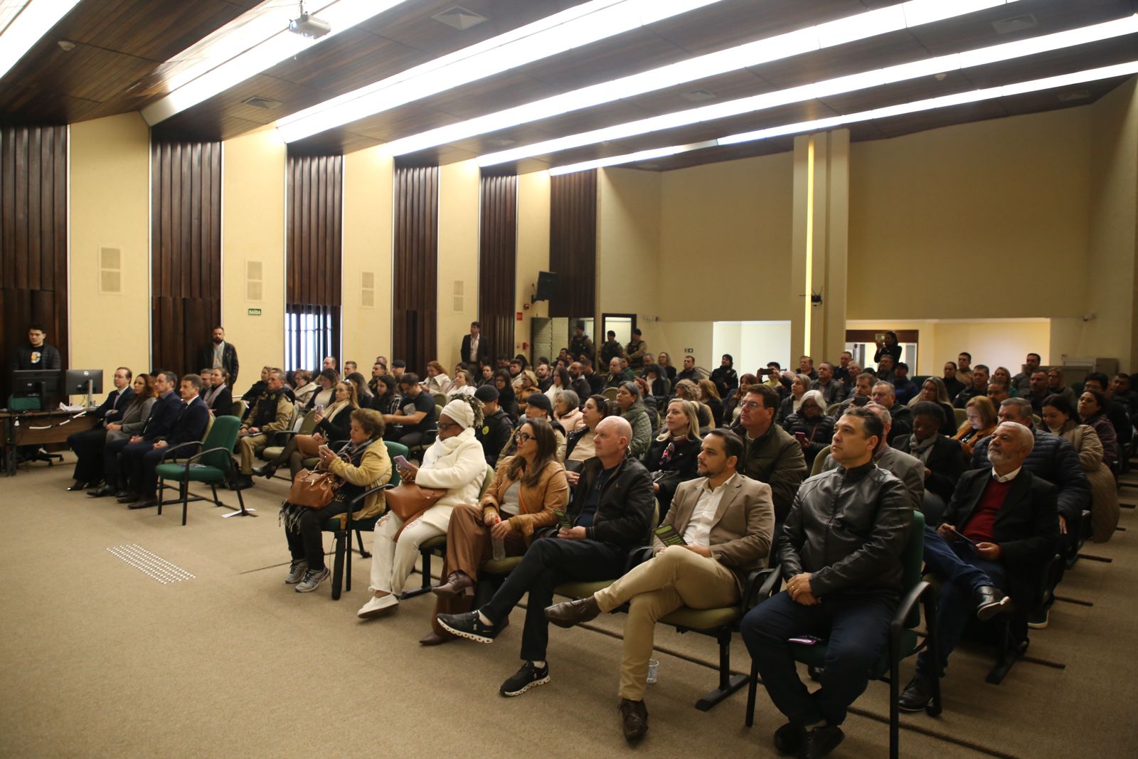 Segurança Pública debate ações contra violência de gênero nas regionais de Curitiba