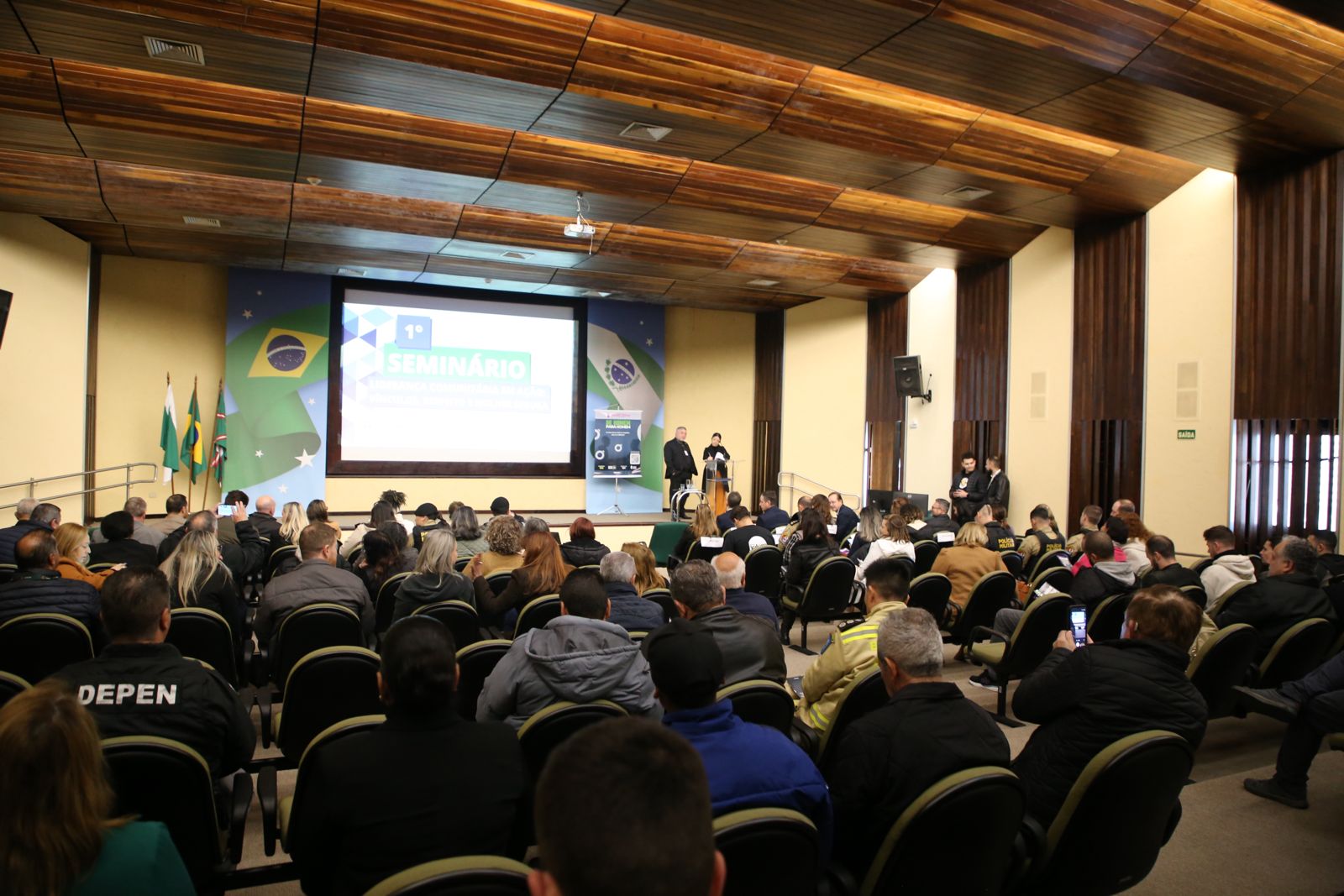 Segurança Pública debate ações contra violência de gênero nas regionais de Curitiba