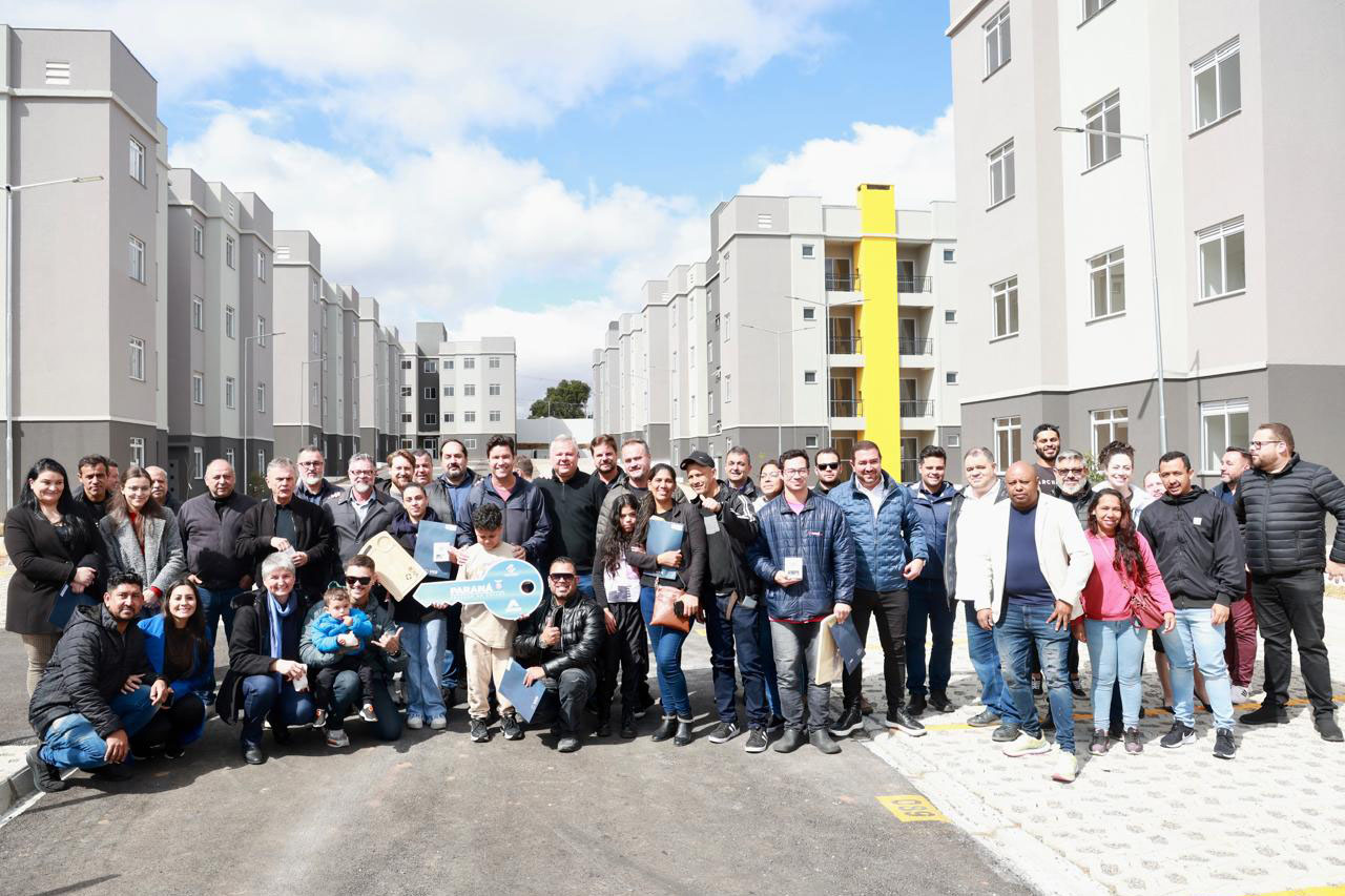 Programa Casa Fácil Paraná: residencial com 255 unidades é entregue em Araucária