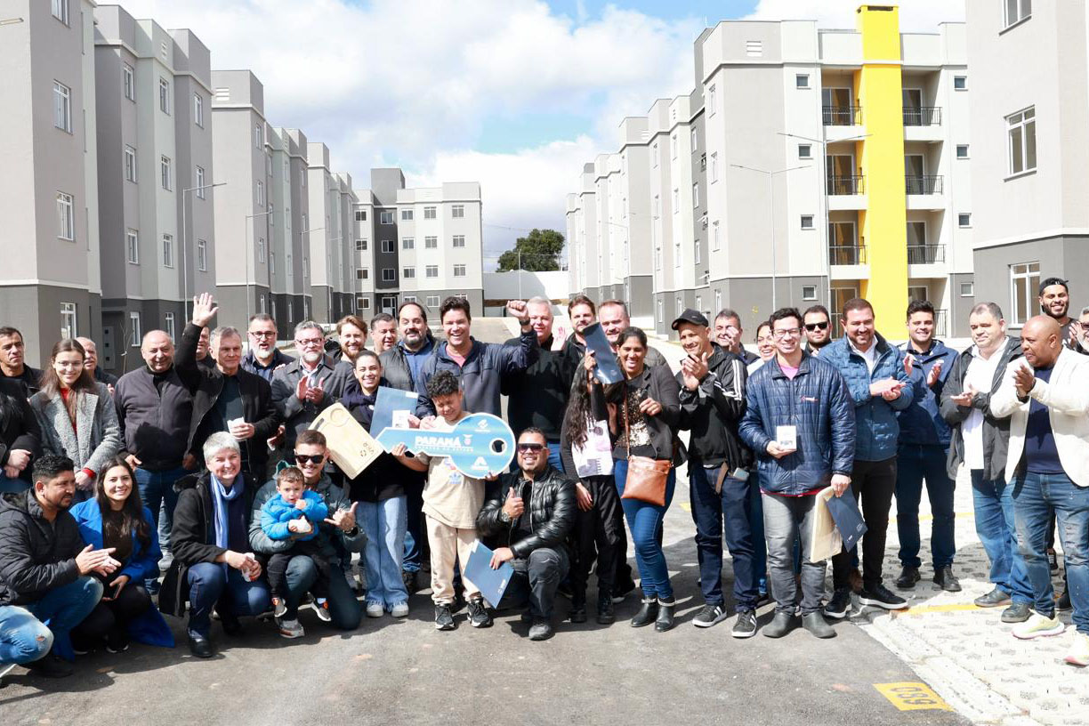 Programa Casa Fácil Paraná: residencial com 255 unidades é entregue em Araucária