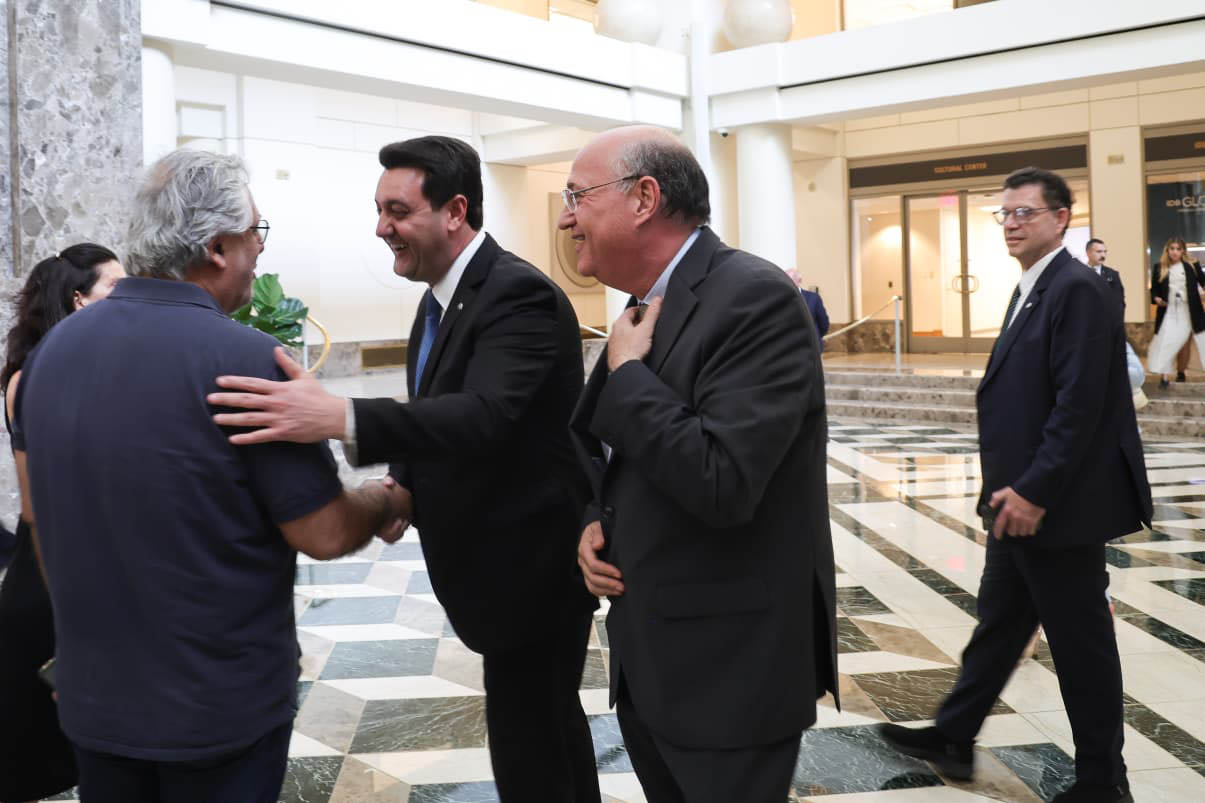 Governador apresenta proposta de Fundo Soberano ao presidente do BID