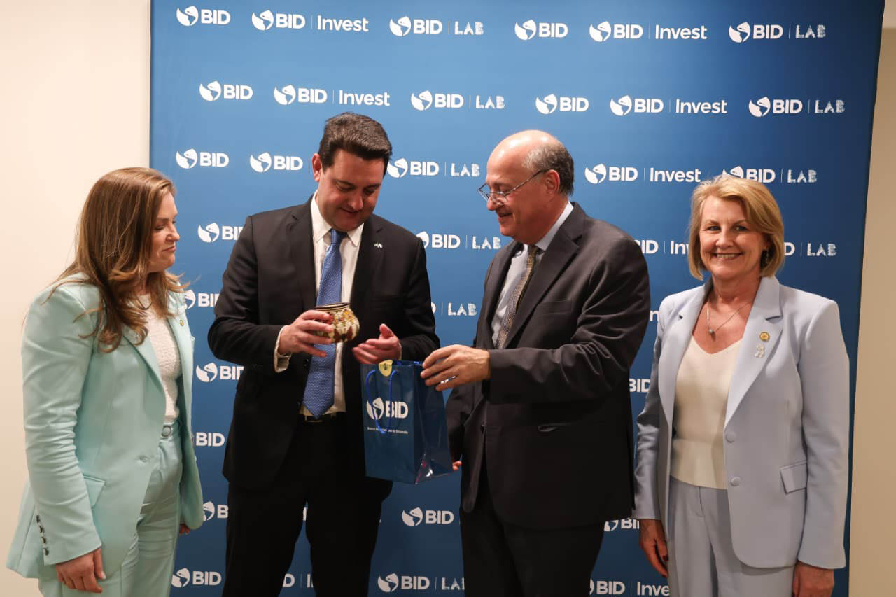 Governador apresenta proposta de Fundo Soberano ao presidente do BID