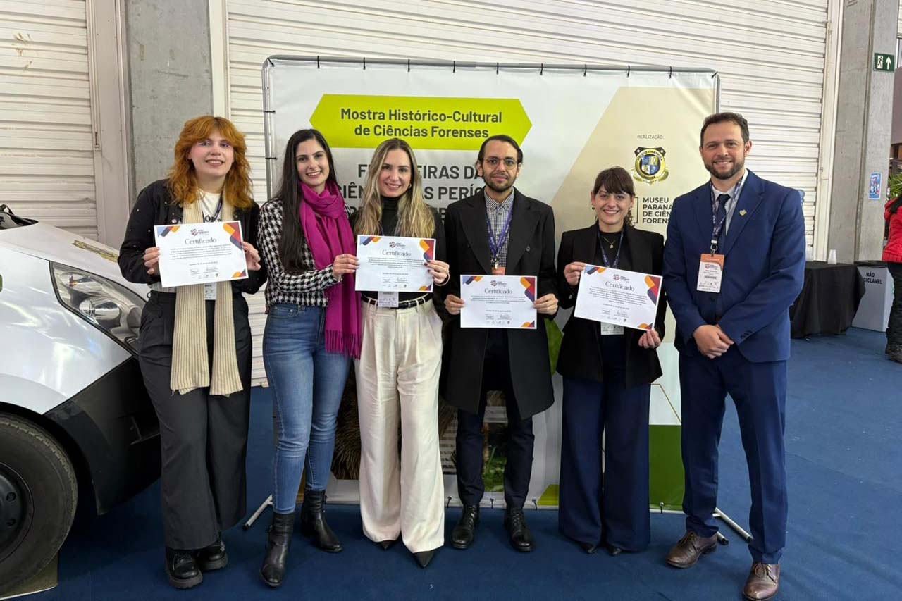 Polícia Científica tem profissionais premiados em evento internacional em Curitiba