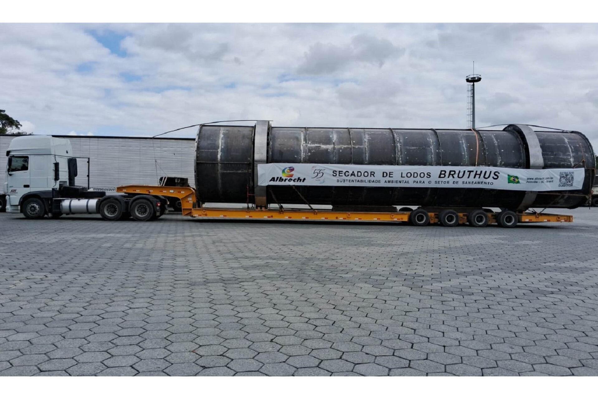 Sanepar recebe peças gigantes para estação de tratamento de esgoto de Londrina