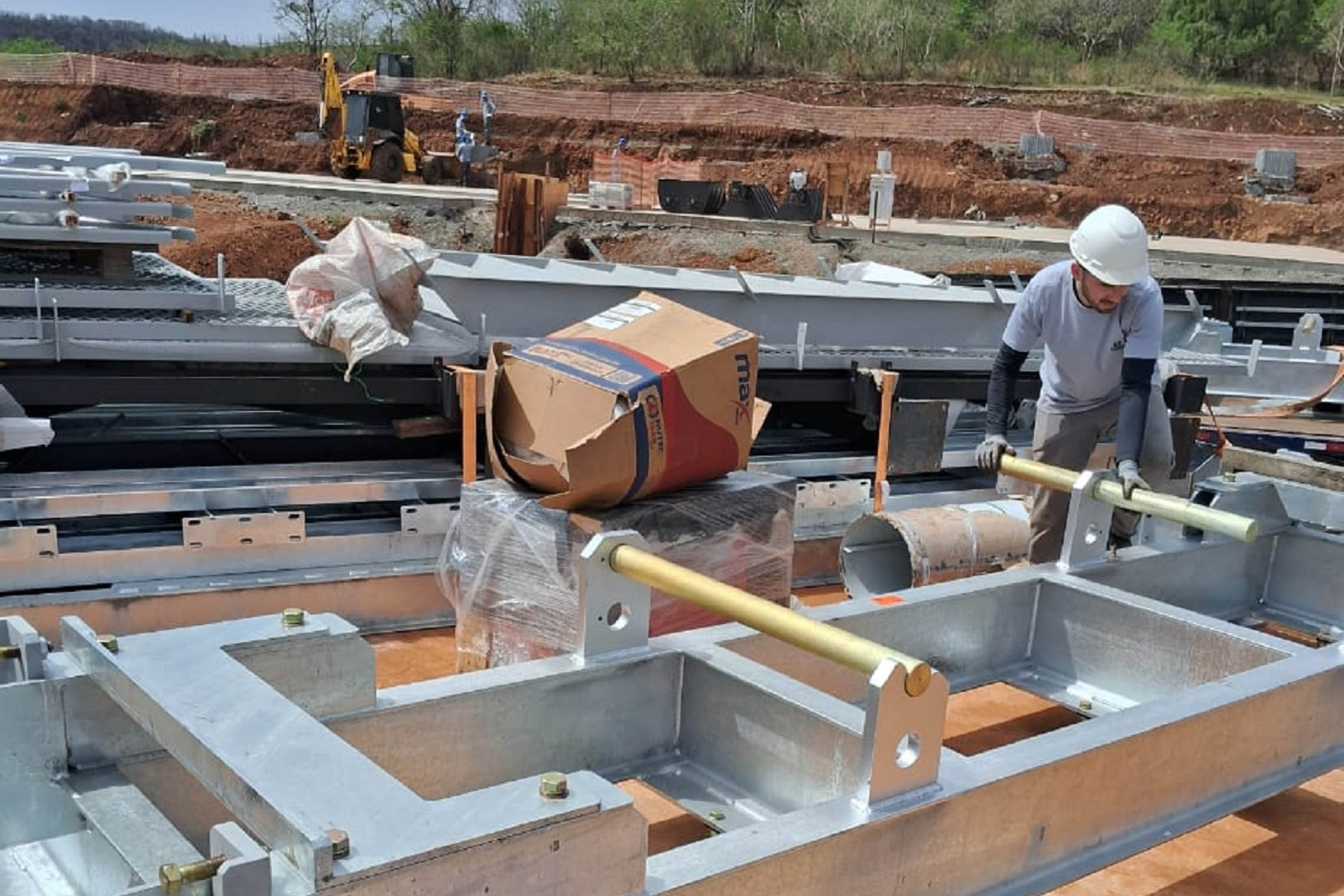 Sanepar recebe peças gigantes para estação de tratamento de esgoto de Londrina
