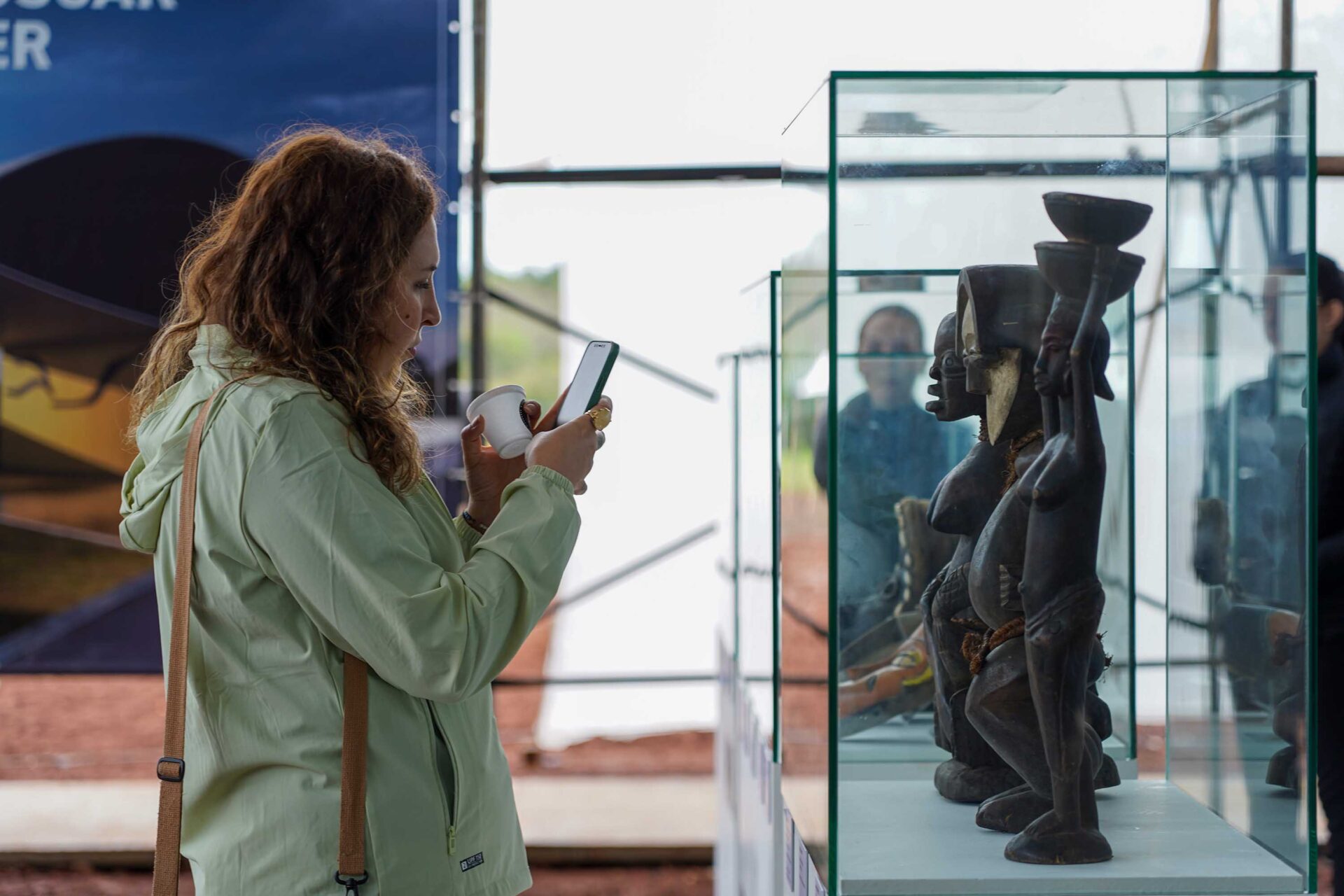 Comunidade de Foz participa de encontro com equipe do Centre Pompidou Paraná para debater novo museu