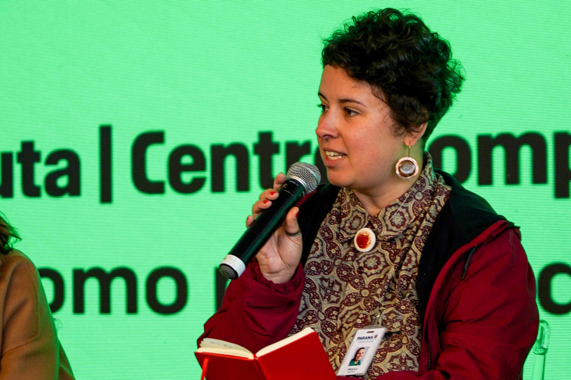 Comunidade de Foz participa de encontro com equipe do Centre Pompidou Paraná para debater novo museu