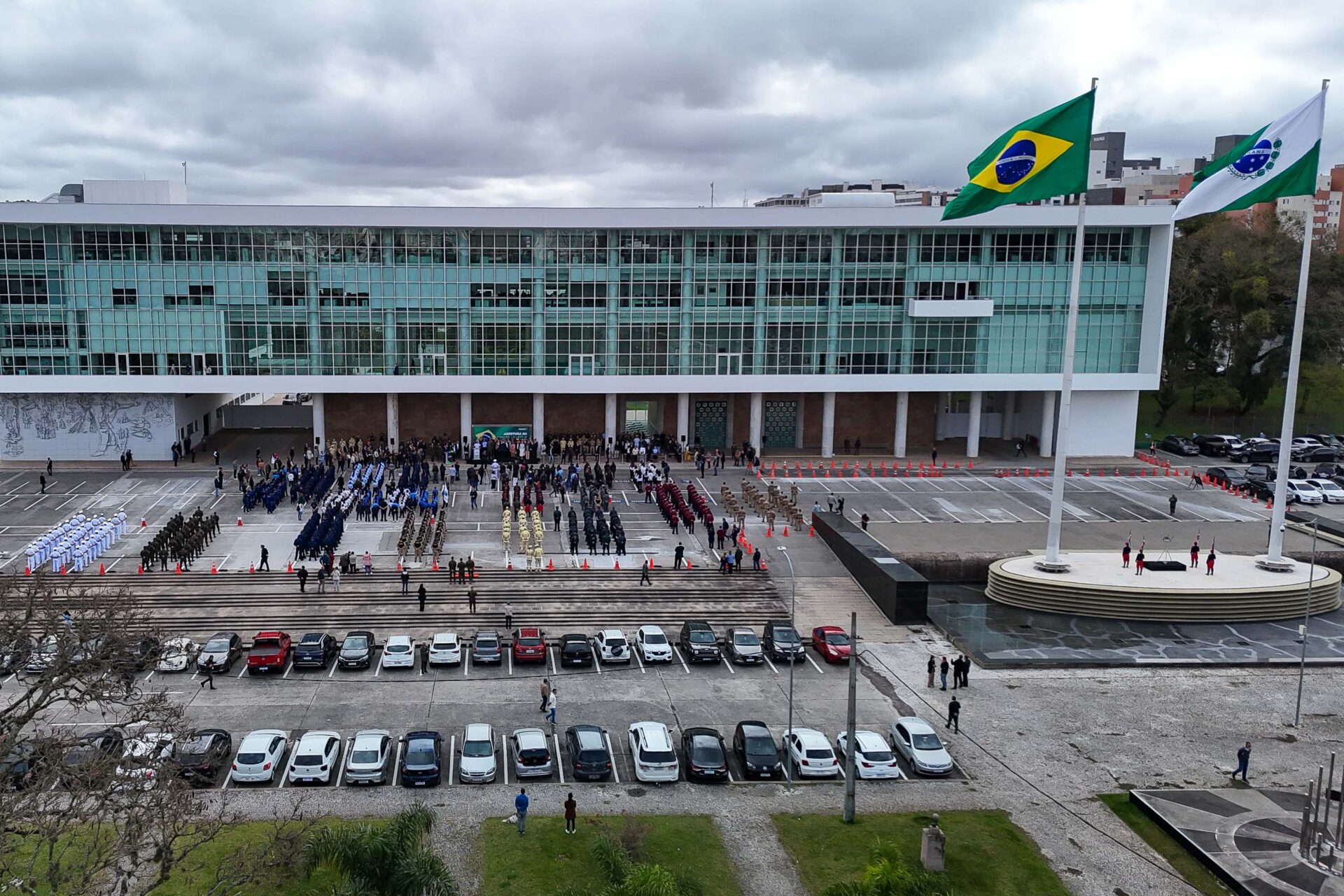 Cerimônia no Palácio Iguaçu celebra a independência e o início da Semana da Pátria