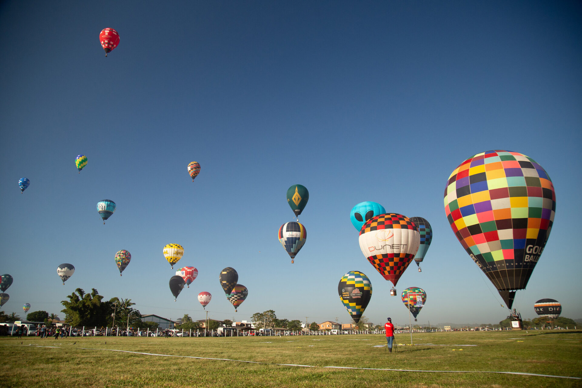 Festival da Primavera reunirá balões, gastronomia, música e lazer nos Campos Gerais