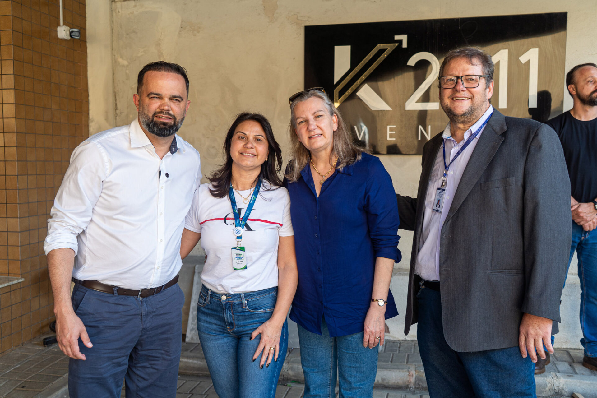 Governo entrega novos ônibus a colégios agrícolas para atividades práticas dos alunos