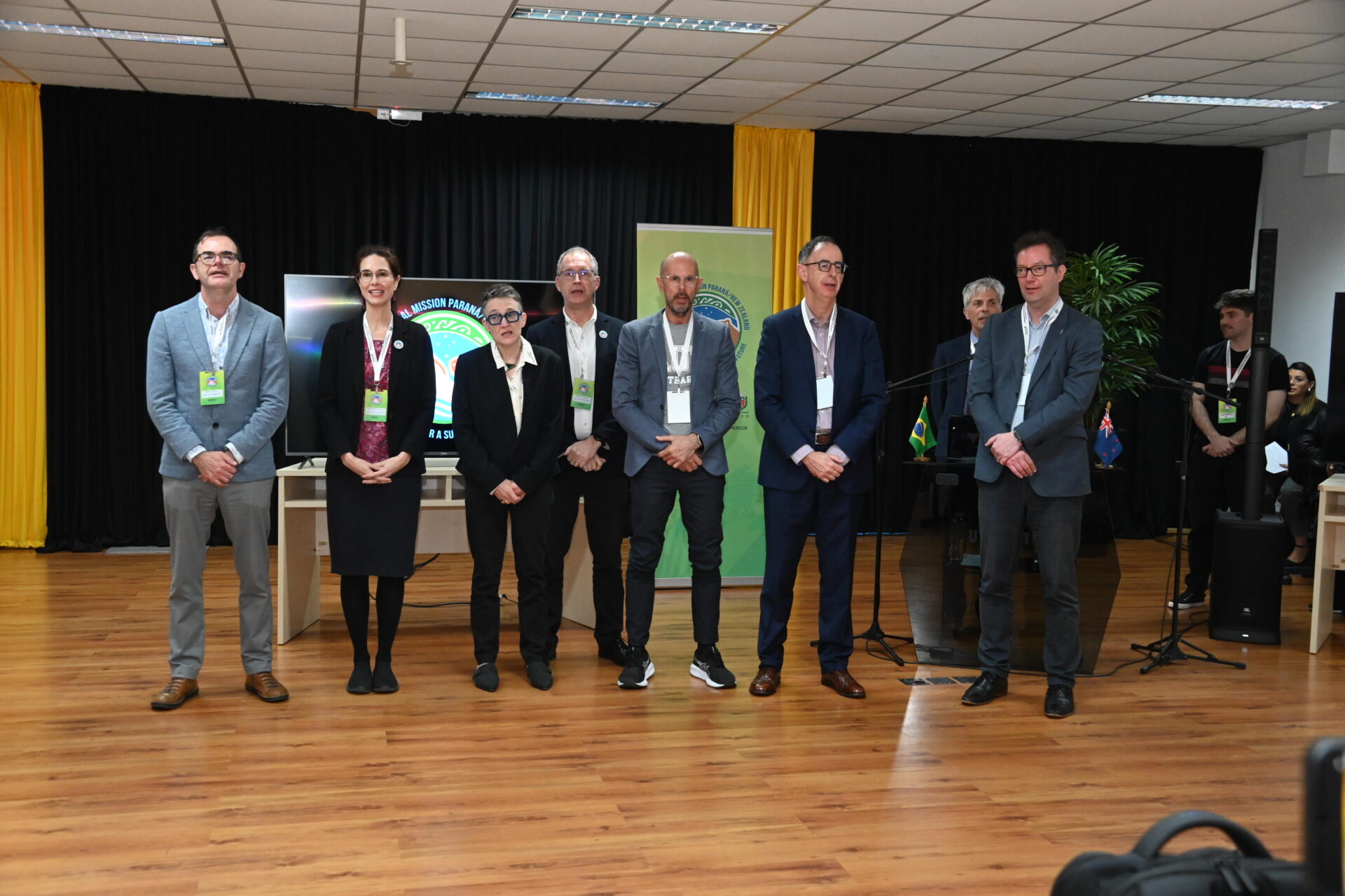 Missão da Nova Zelândia visita universidades estaduais do Paraná em busca de parcerias
