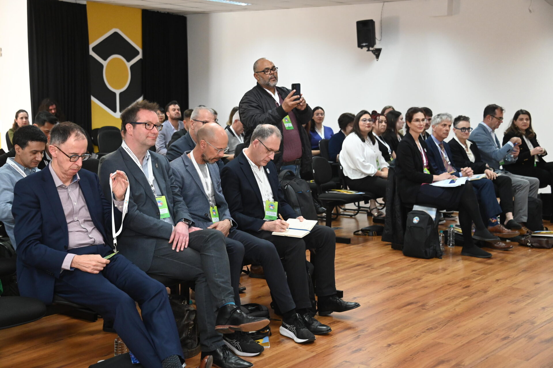 Missão da Nova Zelândia visita universidades estaduais do Paraná em busca de parcerias