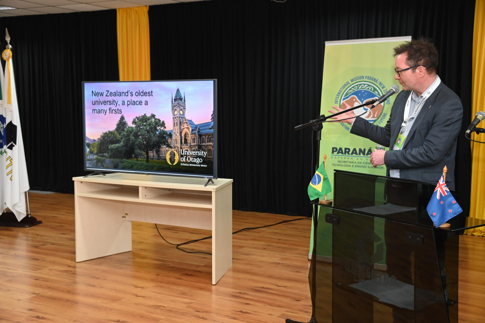 Missão da Nova Zelândia visita universidades estaduais do Paraná em busca de parcerias