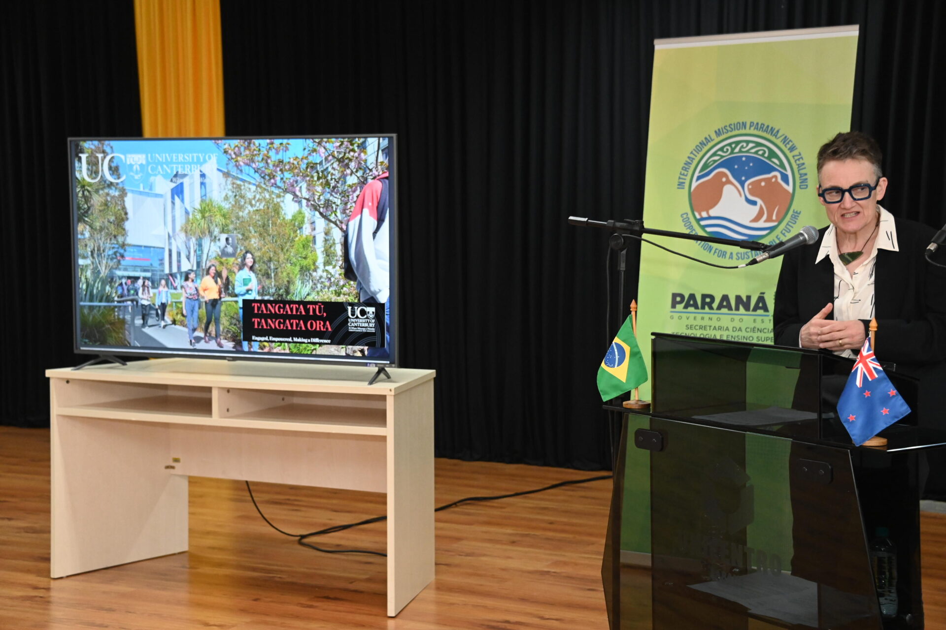 Missão da Nova Zelândia visita universidades estaduais do Paraná em busca de parcerias