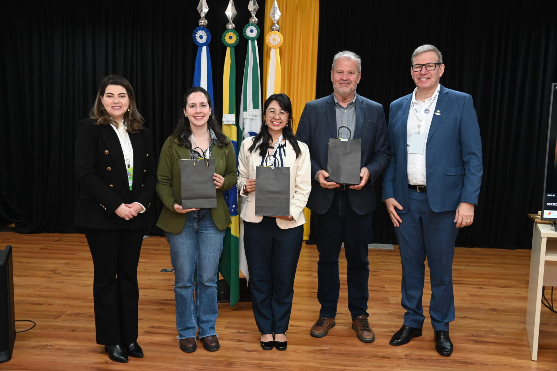 Missão da Nova Zelândia visita universidades estaduais do Paraná em busca de parcerias