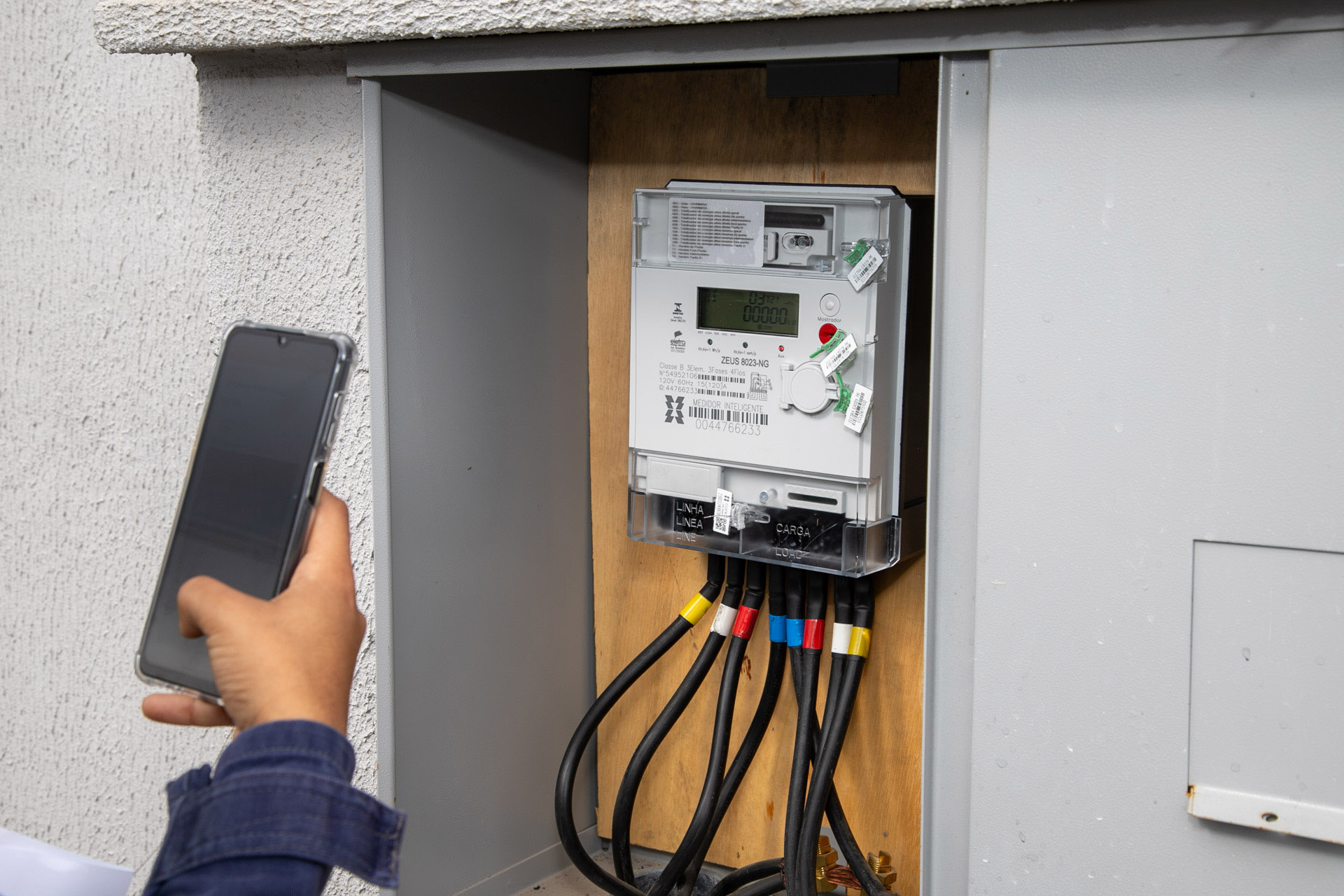 Modernização: Copel instala rede elétrica inteligente em Colombo