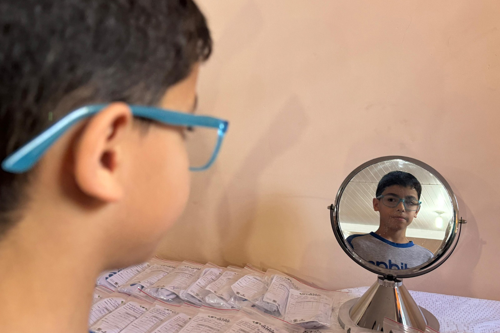 Programa Bons Olhos Paraná entrega mais 318 óculos a estudantes de cinco municípios