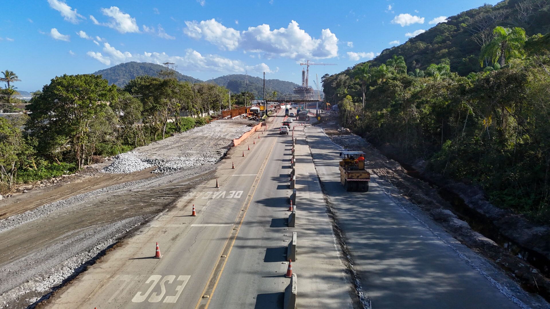 Ponte de Guaratuba alcança 73% de execução e avança nos acessos e trecho estaiado