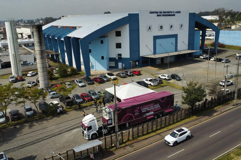 Carreta Saúde da Mulher inicia os atendimentos em São José dos Pinhais