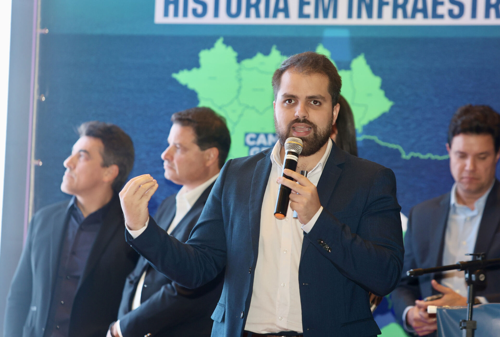 Governo começa a elaborar Plano de Logística e anuncia R$ 580 milhões para região de Ponta Grossa
