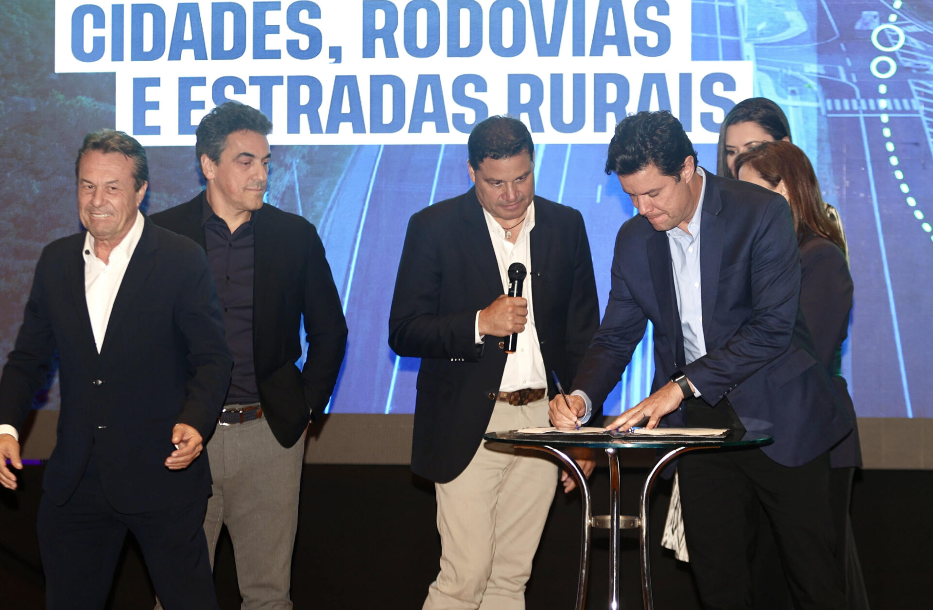 Governo começa a elaborar Plano de Logística e anuncia R$ 580 milhões para região de Ponta Grossa