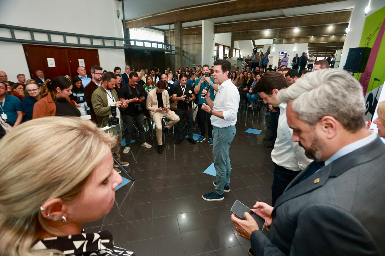 Governo celebra mil convênios firmados com municípios por meio da Secretaria das Cidades