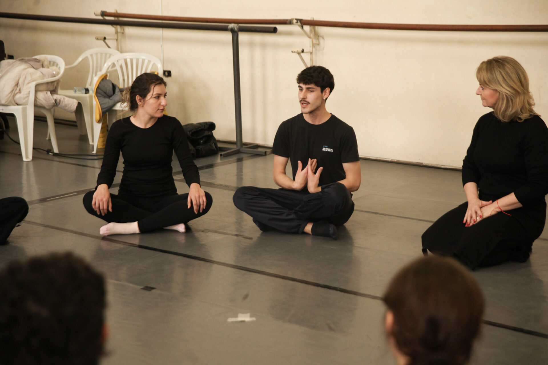 Consciência corporal: Teatro Guaíra abre inscrições para curso gratuito em Arapongas