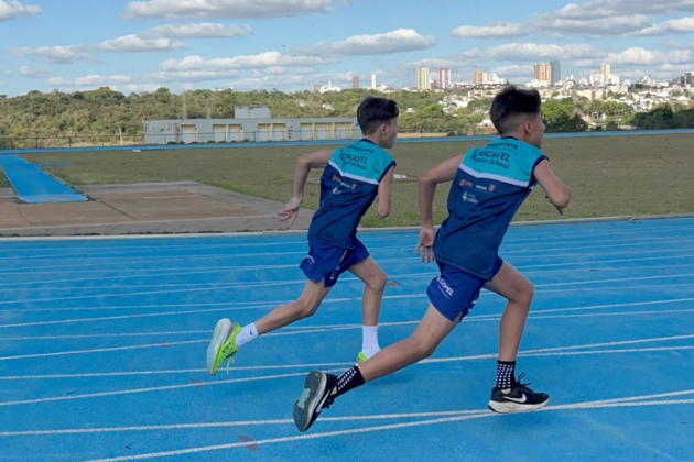 ESPORTE | FMEC tem cerca de 50 vagas gratuitas de aulas de atletismo para crianças e adolescentes no CNTA